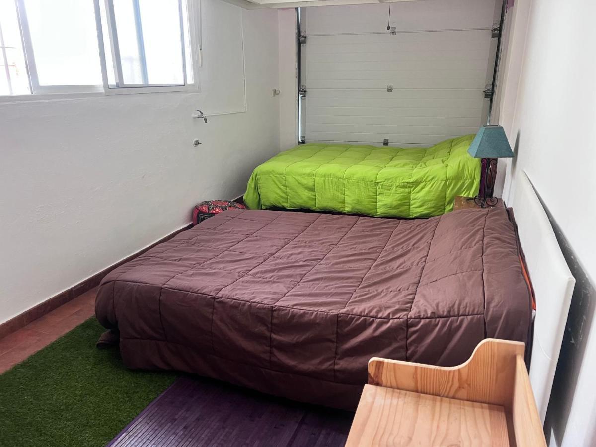 דירות גרנדה Casa Ideal Familias Y Grupos Con Balcones Exterior Soleada Patios Cerca Alhambra, Sierra Nevada, Rio Genil, Lancha Del Genil, Parque Llano Y Reloj Del Sol Con Barbacoas, Campo De Futbol, Circuito Gimnasia מראה חיצוני תמונה