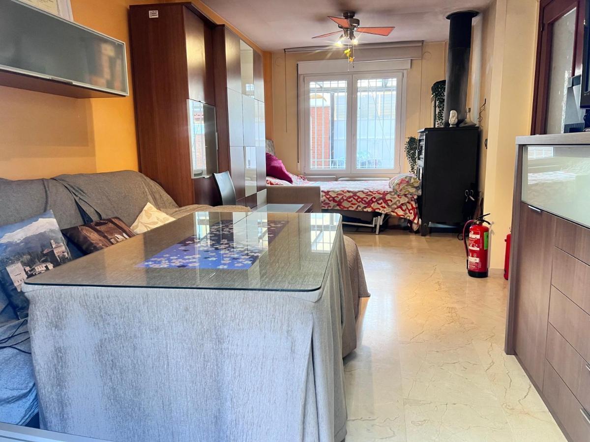 דירות גרנדה Casa Ideal Familias Y Grupos Con Balcones Exterior Soleada Patios Cerca Alhambra, Sierra Nevada, Rio Genil, Lancha Del Genil, Parque Llano Y Reloj Del Sol Con Barbacoas, Campo De Futbol, Circuito Gimnasia מראה חיצוני תמונה