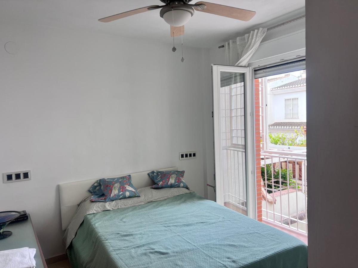 דירות גרנדה Casa Ideal Familias Y Grupos Con Balcones Exterior Soleada Patios Cerca Alhambra, Sierra Nevada, Rio Genil, Lancha Del Genil, Parque Llano Y Reloj Del Sol Con Barbacoas, Campo De Futbol, Circuito Gimnasia מראה חיצוני תמונה