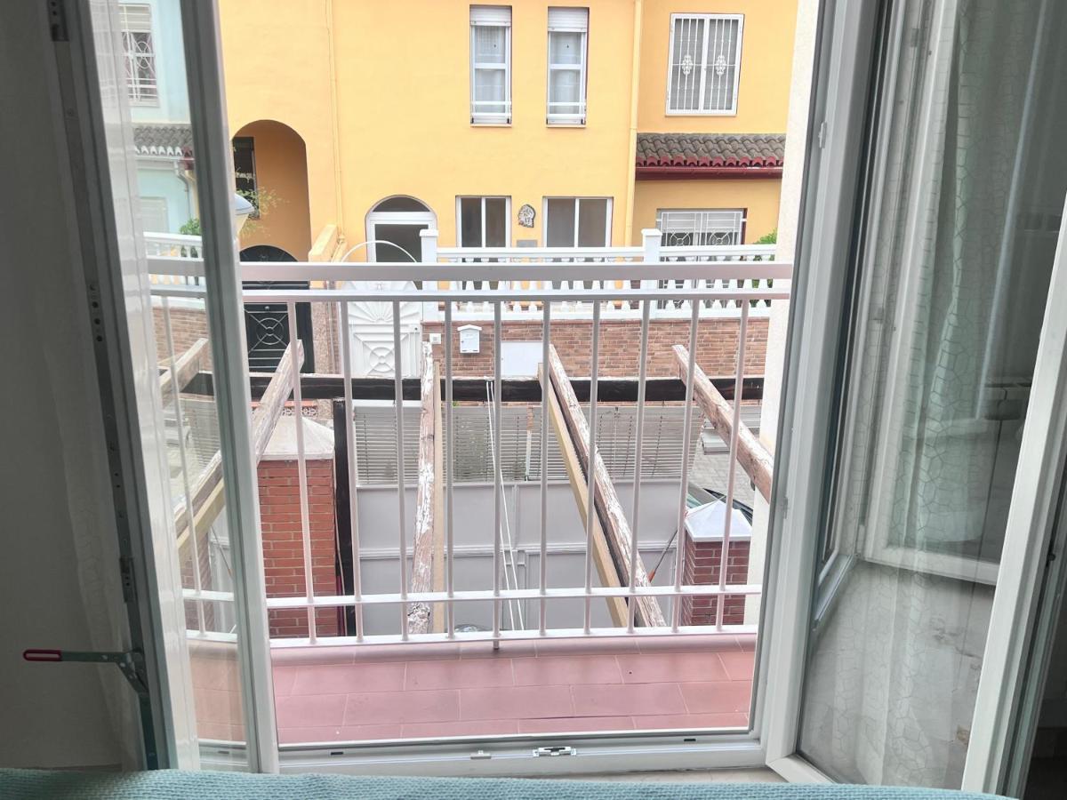 דירות גרנדה Casa Ideal Familias Y Grupos Con Balcones Exterior Soleada Patios Cerca Alhambra, Sierra Nevada, Rio Genil, Lancha Del Genil, Parque Llano Y Reloj Del Sol Con Barbacoas, Campo De Futbol, Circuito Gimnasia מראה חיצוני תמונה