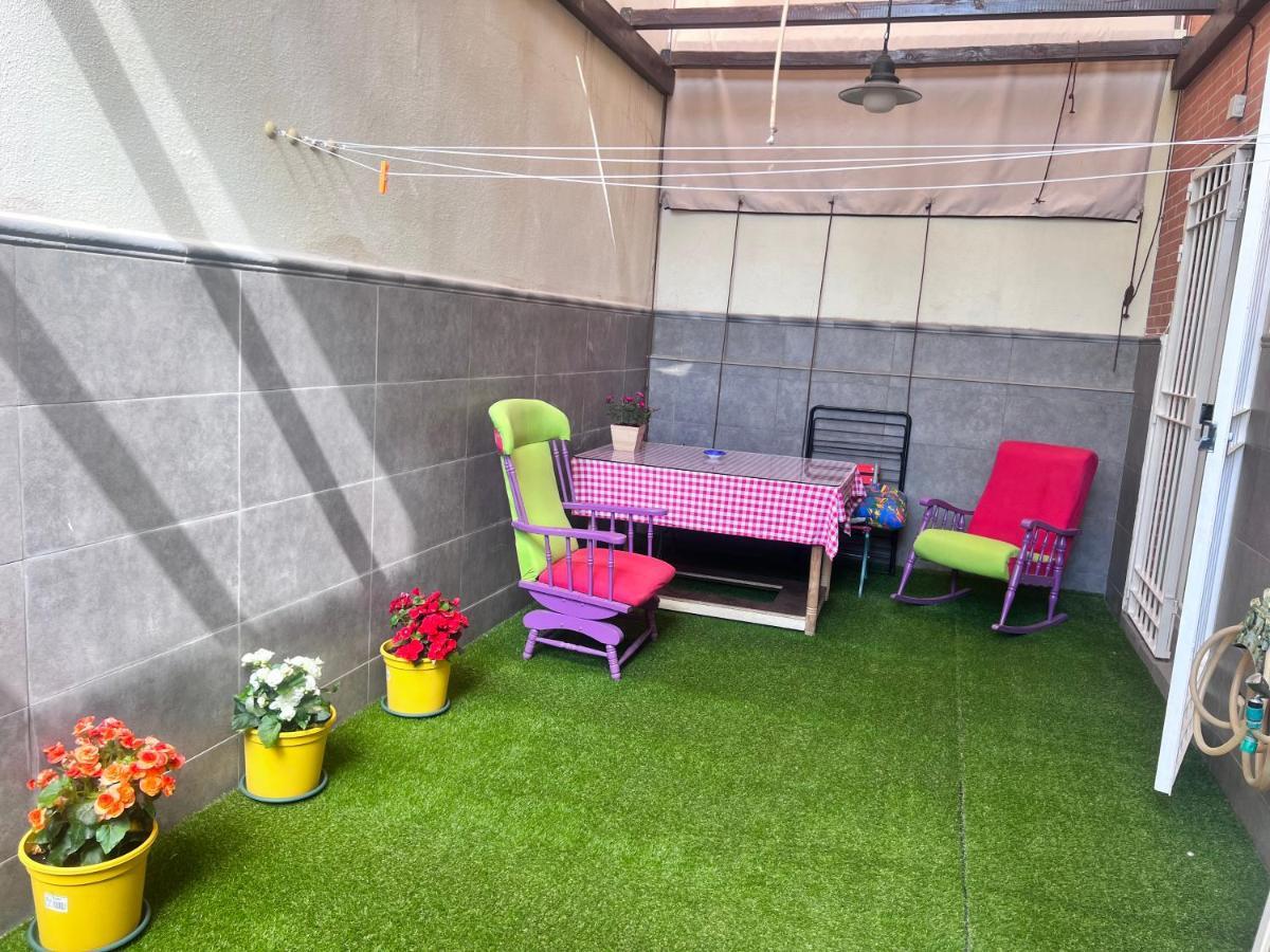 דירות גרנדה Casa Ideal Familias Y Grupos Con Balcones Exterior Soleada Patios Cerca Alhambra, Sierra Nevada, Rio Genil, Lancha Del Genil, Parque Llano Y Reloj Del Sol Con Barbacoas, Campo De Futbol, Circuito Gimnasia מראה חיצוני תמונה