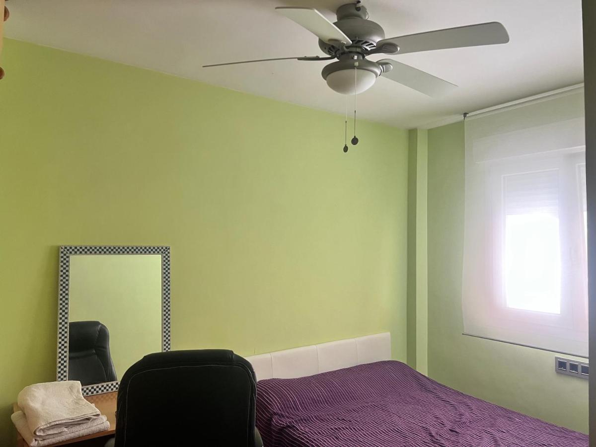 דירות גרנדה Casa Ideal Familias Y Grupos Con Balcones Exterior Soleada Patios Cerca Alhambra, Sierra Nevada, Rio Genil, Lancha Del Genil, Parque Llano Y Reloj Del Sol Con Barbacoas, Campo De Futbol, Circuito Gimnasia מראה חיצוני תמונה
