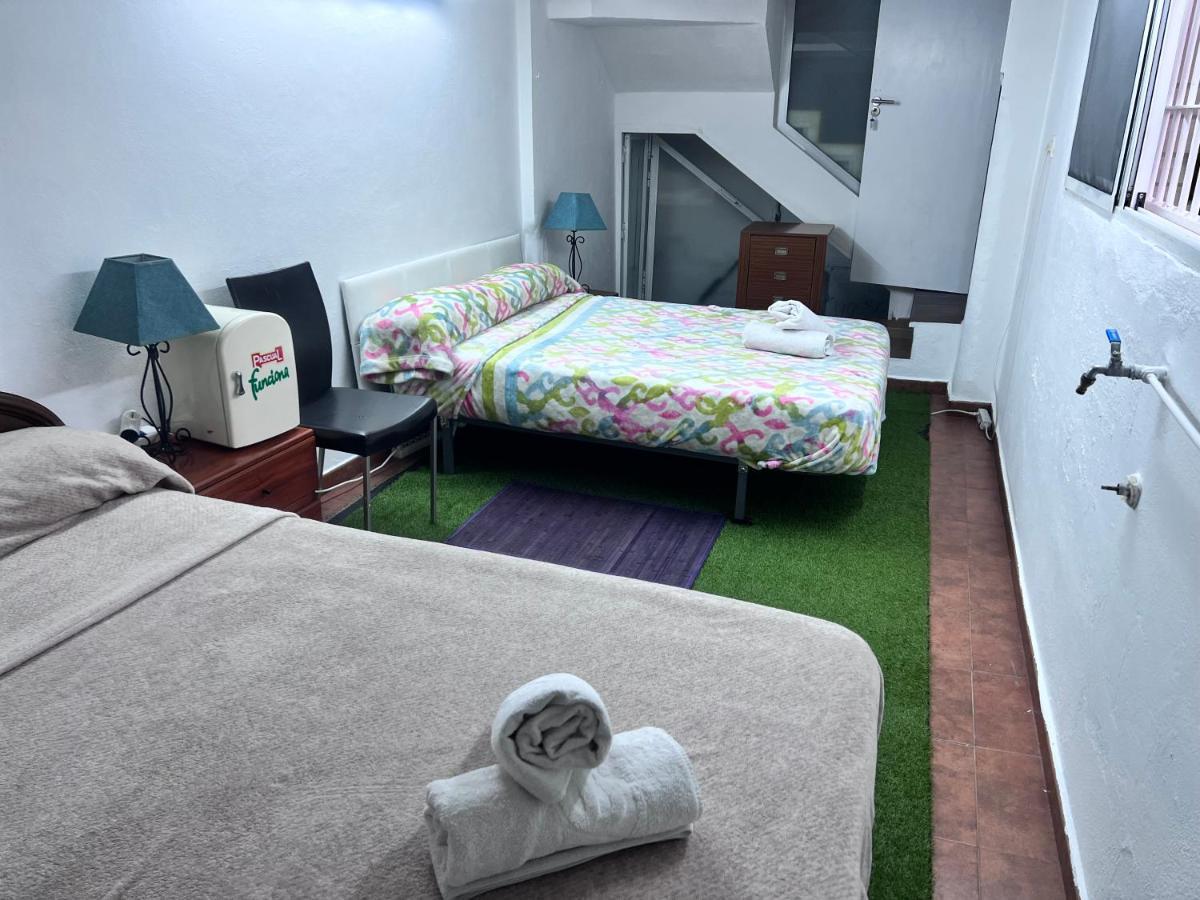 דירות גרנדה Casa Ideal Familias Y Grupos Con Balcones Exterior Soleada Patios Cerca Alhambra, Sierra Nevada, Rio Genil, Lancha Del Genil, Parque Llano Y Reloj Del Sol Con Barbacoas, Campo De Futbol, Circuito Gimnasia מראה חיצוני תמונה